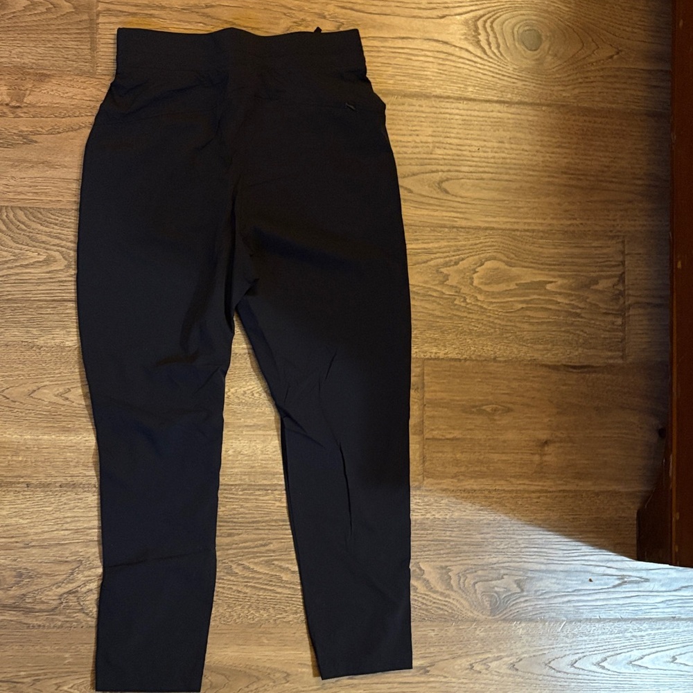 Women’s Nike Black Athletic Cropped Joggers size Small - Picture 5 of 10